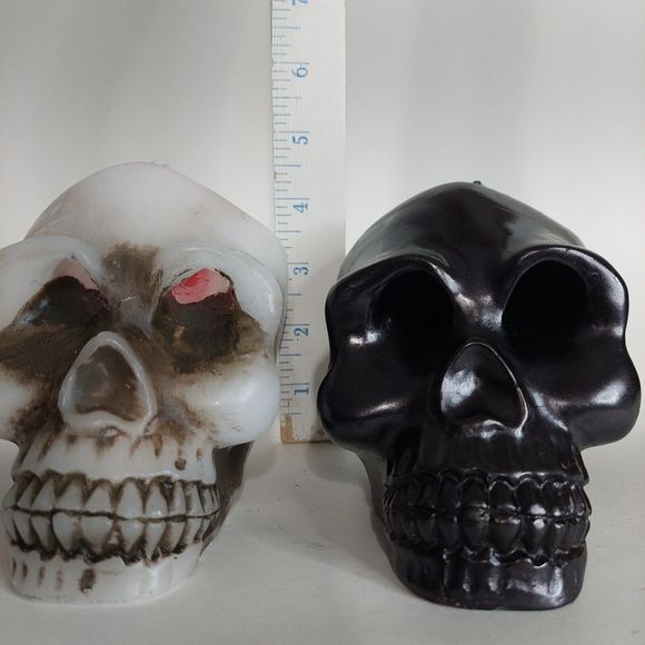 Bleeding Skull Candle Gothic Halloween Decor White & Black 2 PC Set Skel… - Picture 6 of 10
